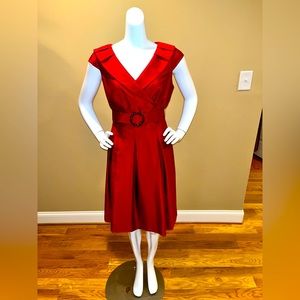 Elegant Red Tahari Arthur S Levine size 10 Cocktail Dress